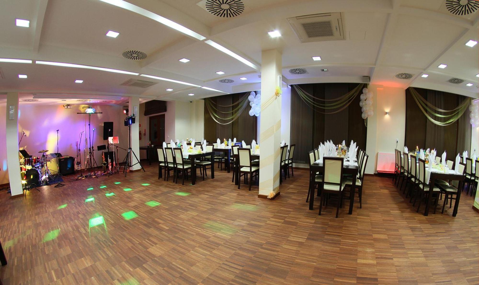 Hotel Aviator Kielce "Business Hotel Medical & Spa" Exterior photo