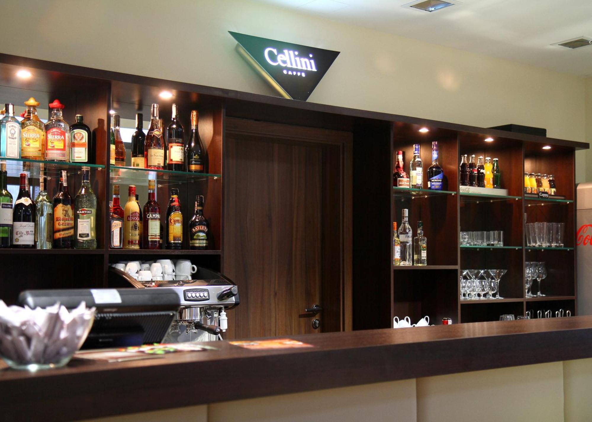 Hotel Aviator Kielce "Business Hotel Medical & Spa" Exterior photo