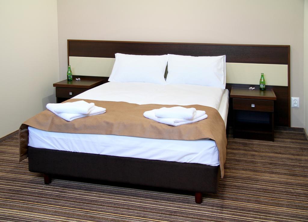 Hotel Aviator Kielce "Business Hotel Medical & Spa" Exterior photo